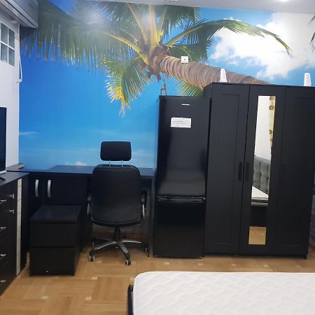 Apartament Langa Monza Apartman Bukarest Kültér fotó