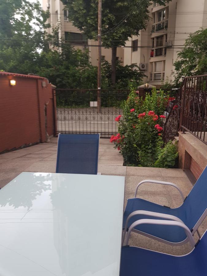 Apartament Langa Monza Apartman Bukarest Kültér fotó